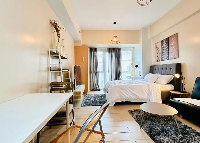 81 Newport Urban Chic Near Naia Terminal 3